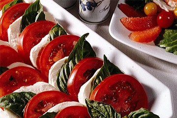 Tomatoes & Mozzarella Caprese