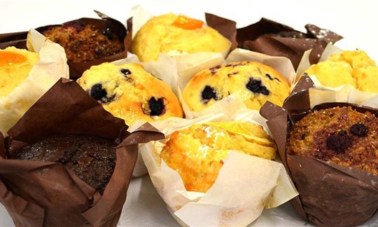 Muffins - (Sweet) with butter and utensils. (v)