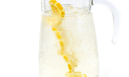 Iced Lemon Water with 1.9L Carafe