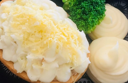 Fish pie with mash and broccoli