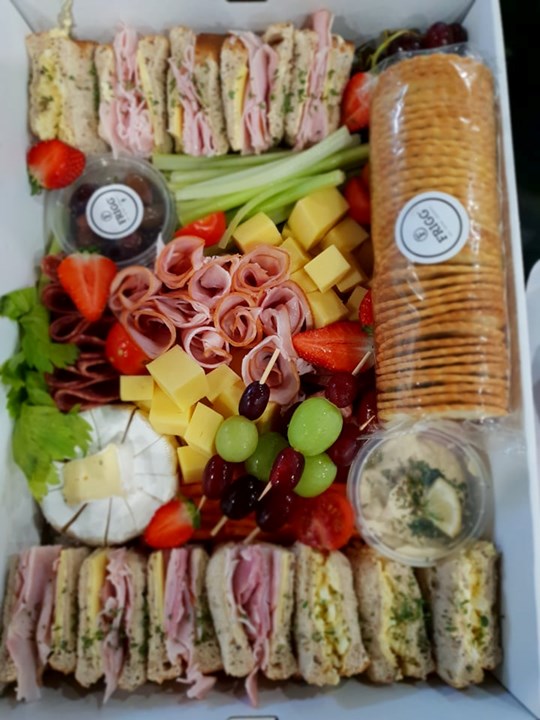 Picnic Nibbles Box - Up to 4  People *GLUTEN FREE*